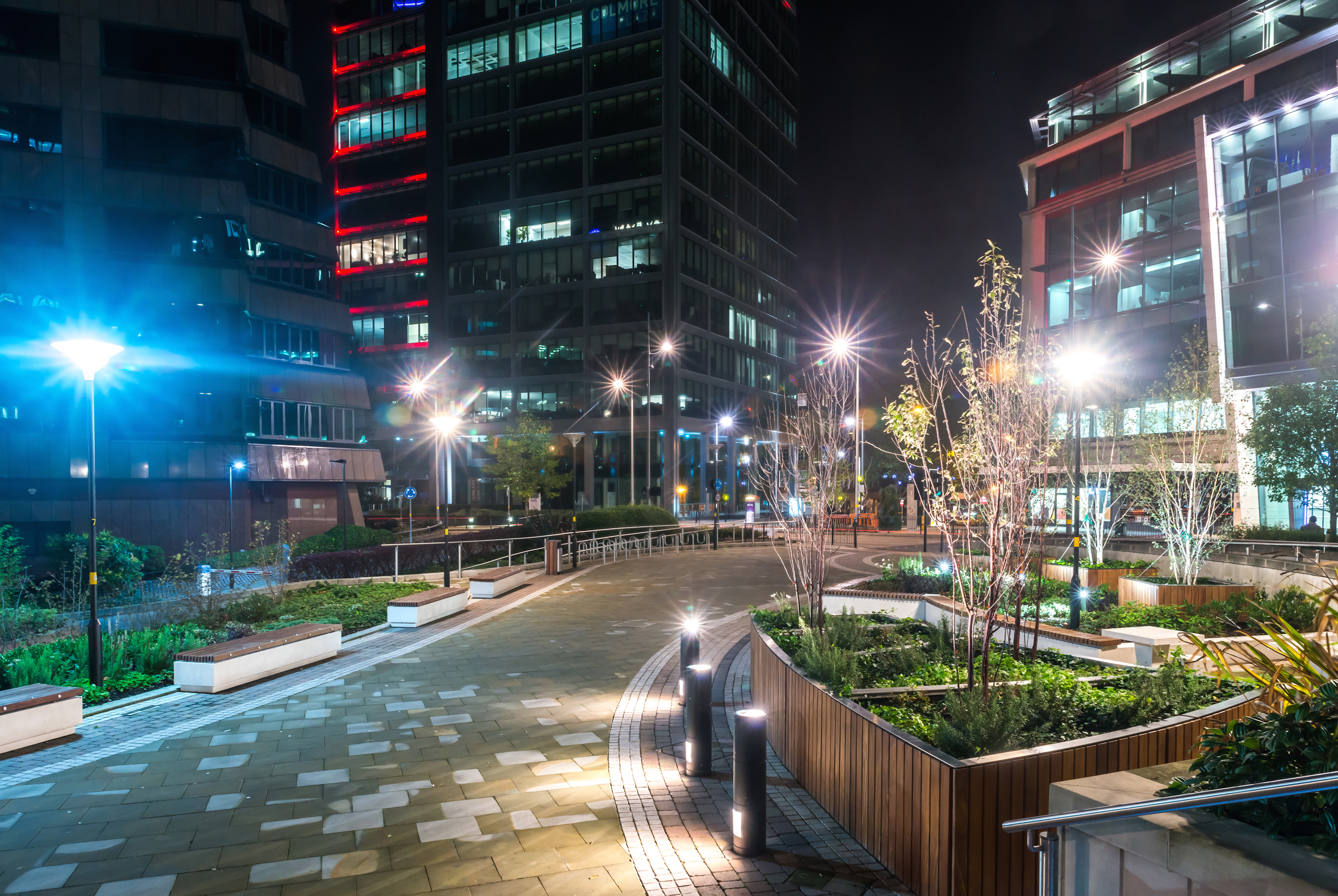 راهنمای  نورپردازی میدان های شهر